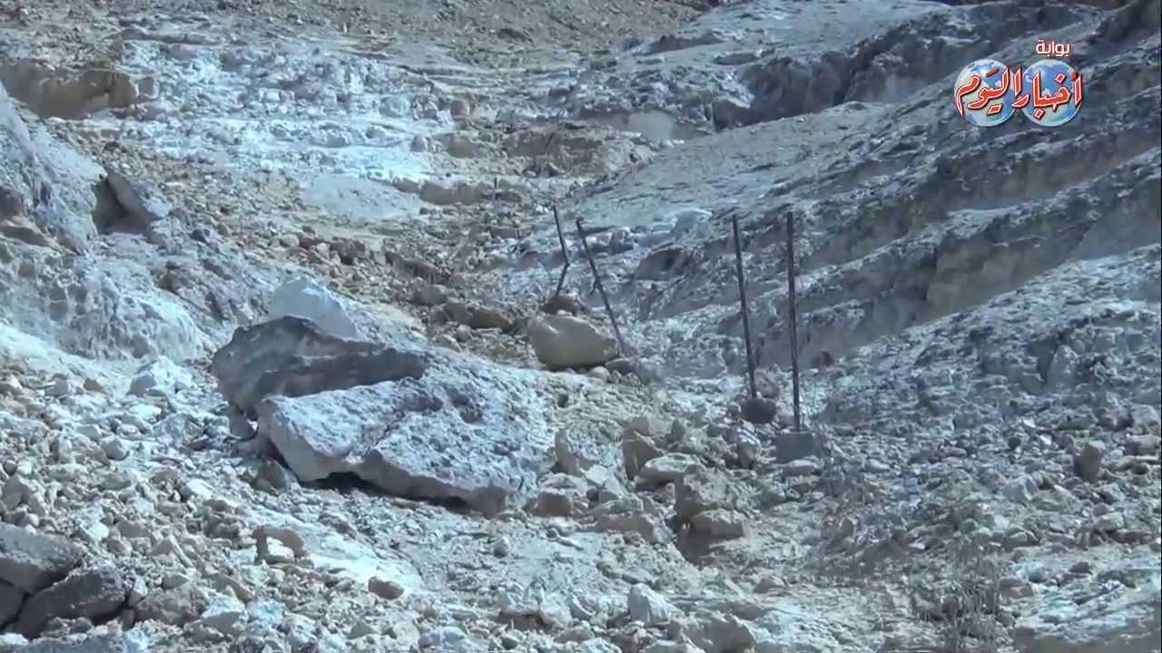 سقوط أجزاء من صخور هضبة المقطم بسبب الأمطار الثلجية