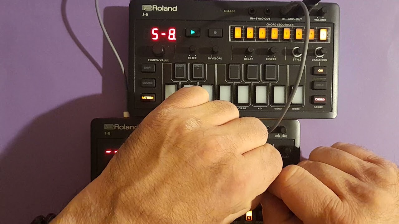 Bigkik - Hypnotic loops 5 (Roland J-6 + T-8)