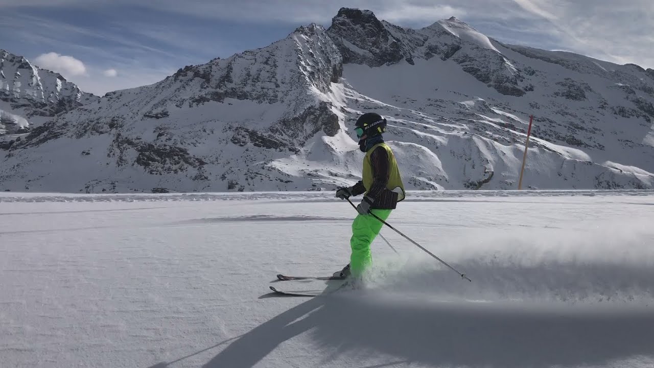 Fresh Snow - Weissee Gletscherwelt - Ski Track C from Medelzkopf