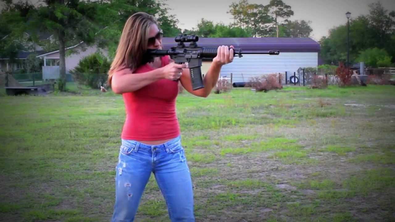 AR-15, REACTIVE TARGETS & GIRLS SHOOTING GUNS! RAPID FIRE & TANNERITE!