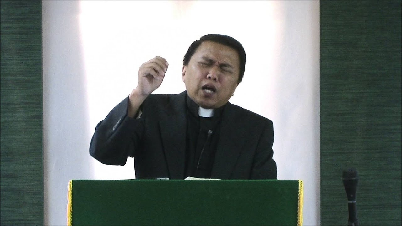 Pdt. Jonas Trimuljo - MENYANYIKAN LAGU SOLIDARITAS, 08 November 2015
