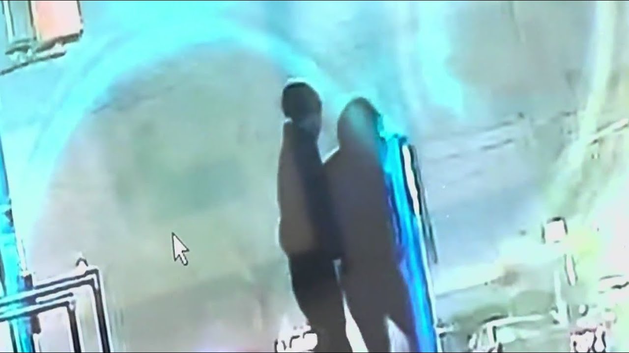 Video shows moment before woman is stabbed in NYC while waiting for bus