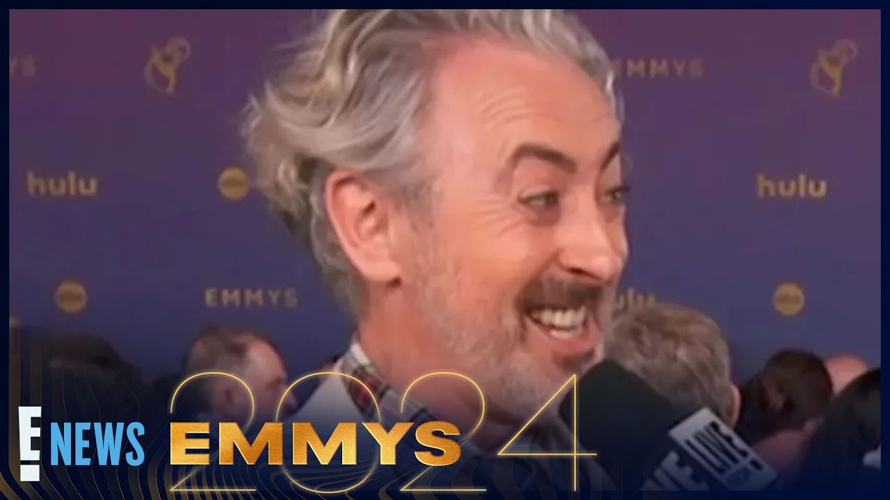Alan Cumming Says “BRUTAL” Season 3 of ‘The Traitors Will Be “A Bloodbath” | 2024 Emmys | E! News
