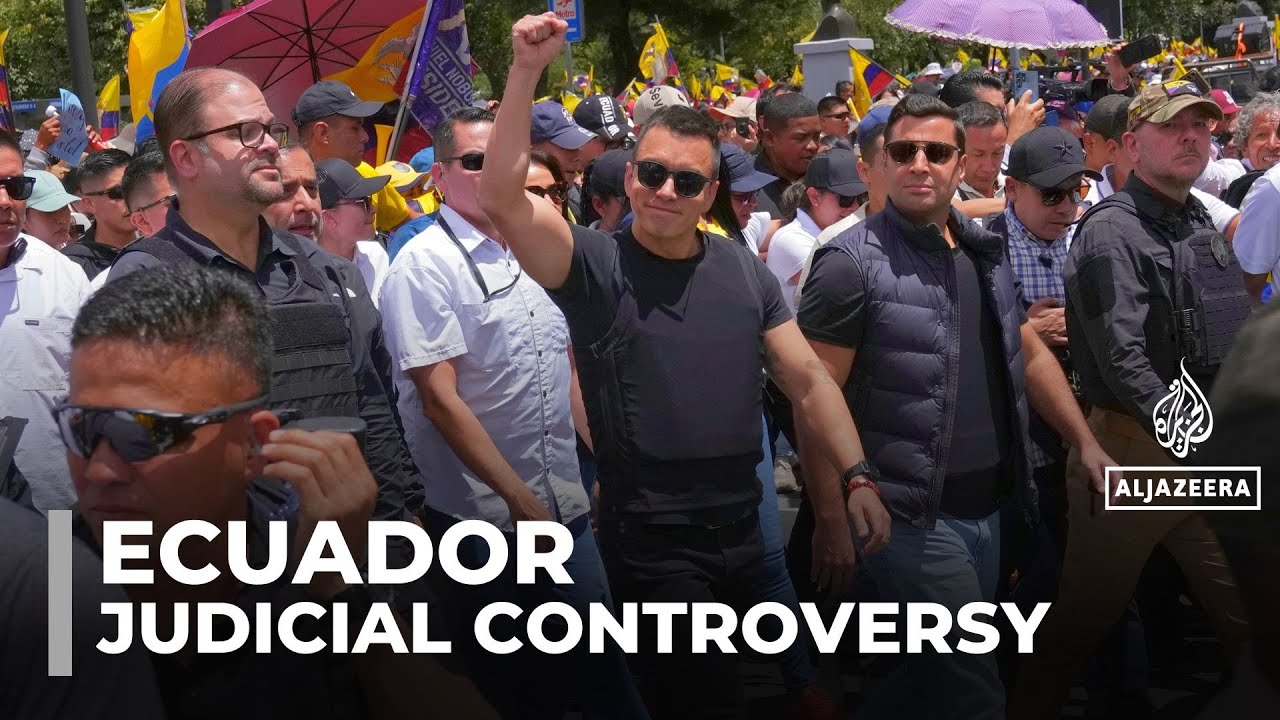 Президент Эквадора Нобоа возглавил митинг против Конституционного суда из-за законов о безопасности