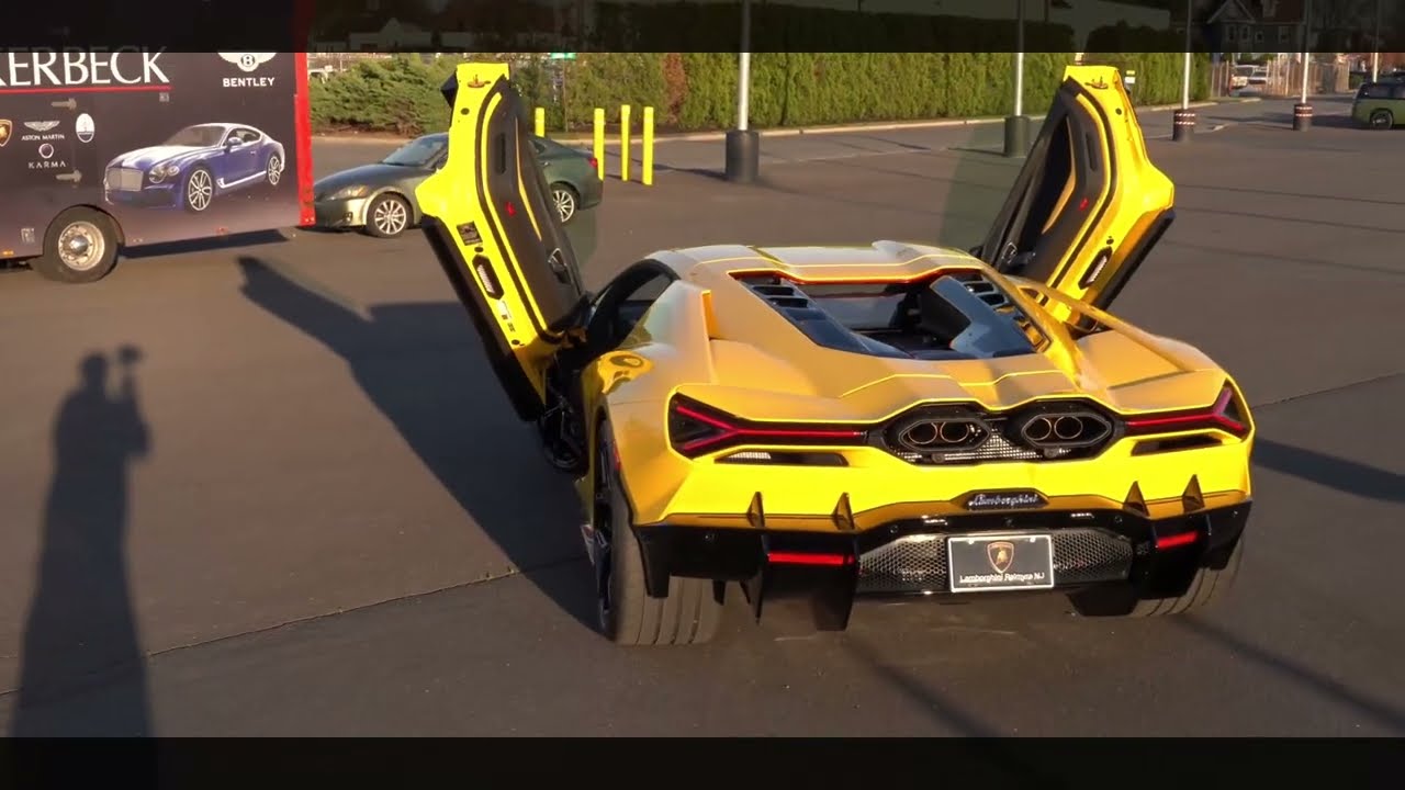 Lamborghini Revuelto 2025