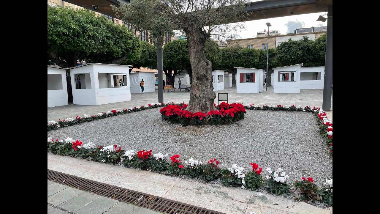 Natale a Messina: a piazza Cairoli arrivano il mercatino e la giostra per bambini VIDEO