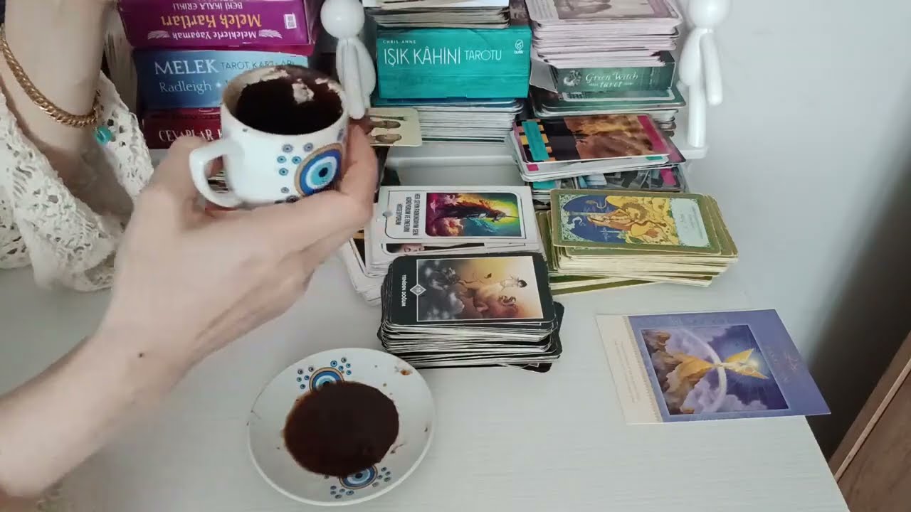 Balık burcu kahve falı ve tarot a&ccedil;ılımı🎊🌹☕️
