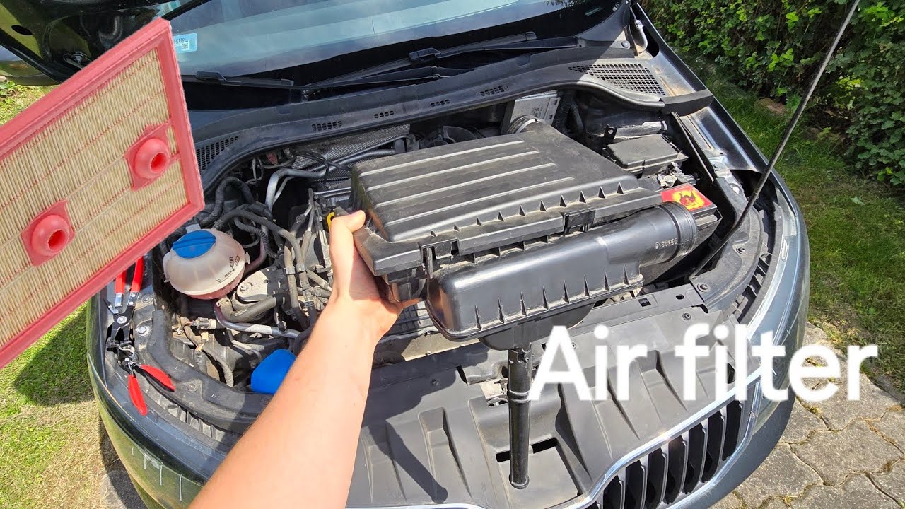 Skoda Fabia III (NJ3) - Air filter replacement