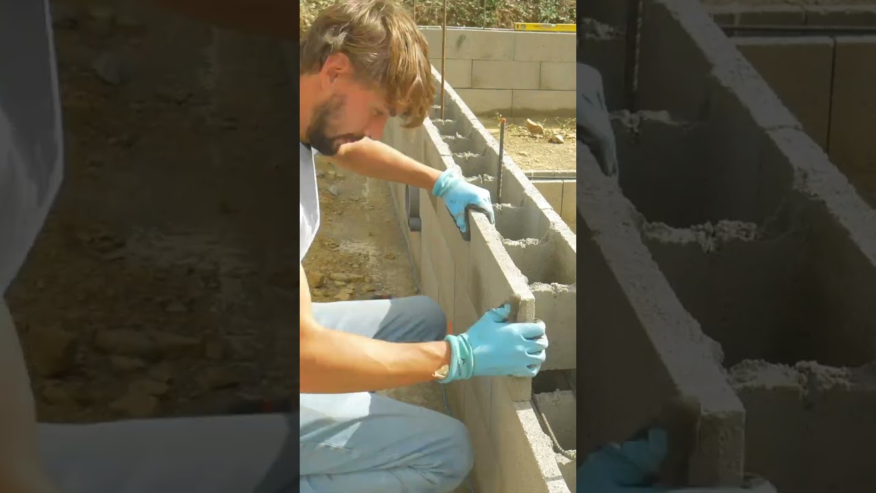 Montage des blocs &agrave; bancher du vide sanitaire de la maison - RECAP.36 #autoconstruction #b&eacute;ton
