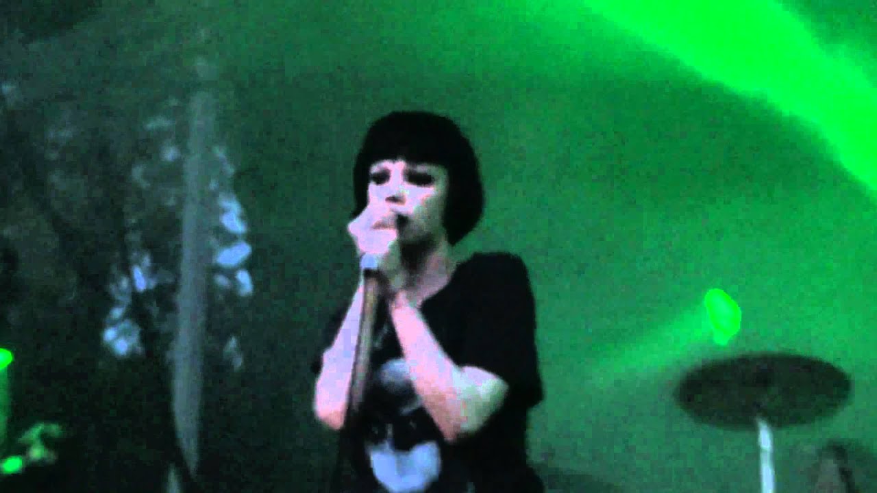 Crystal Castles Crimewave Live Montreal Osheaga 2011 HD 1080P