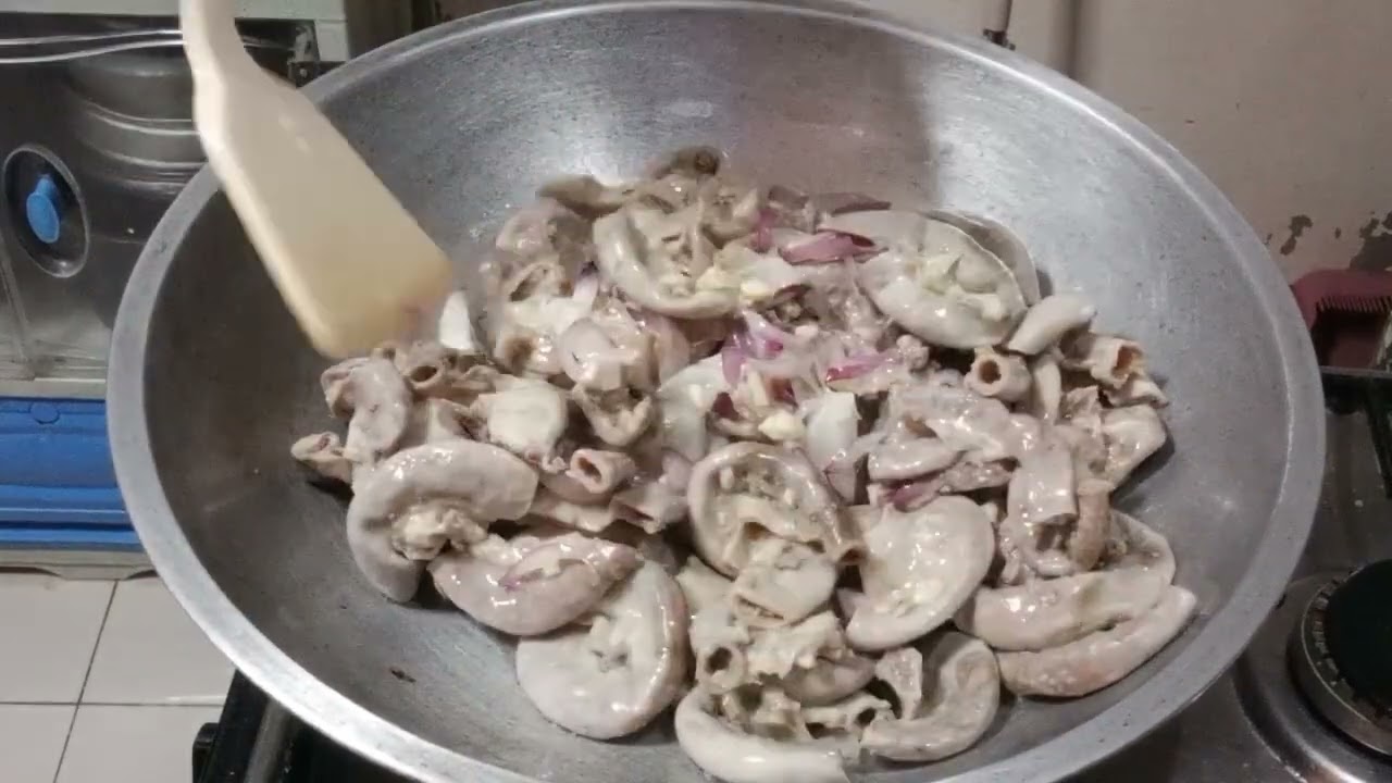 ganito ko niluto ang chicharong bulaklak adobo version