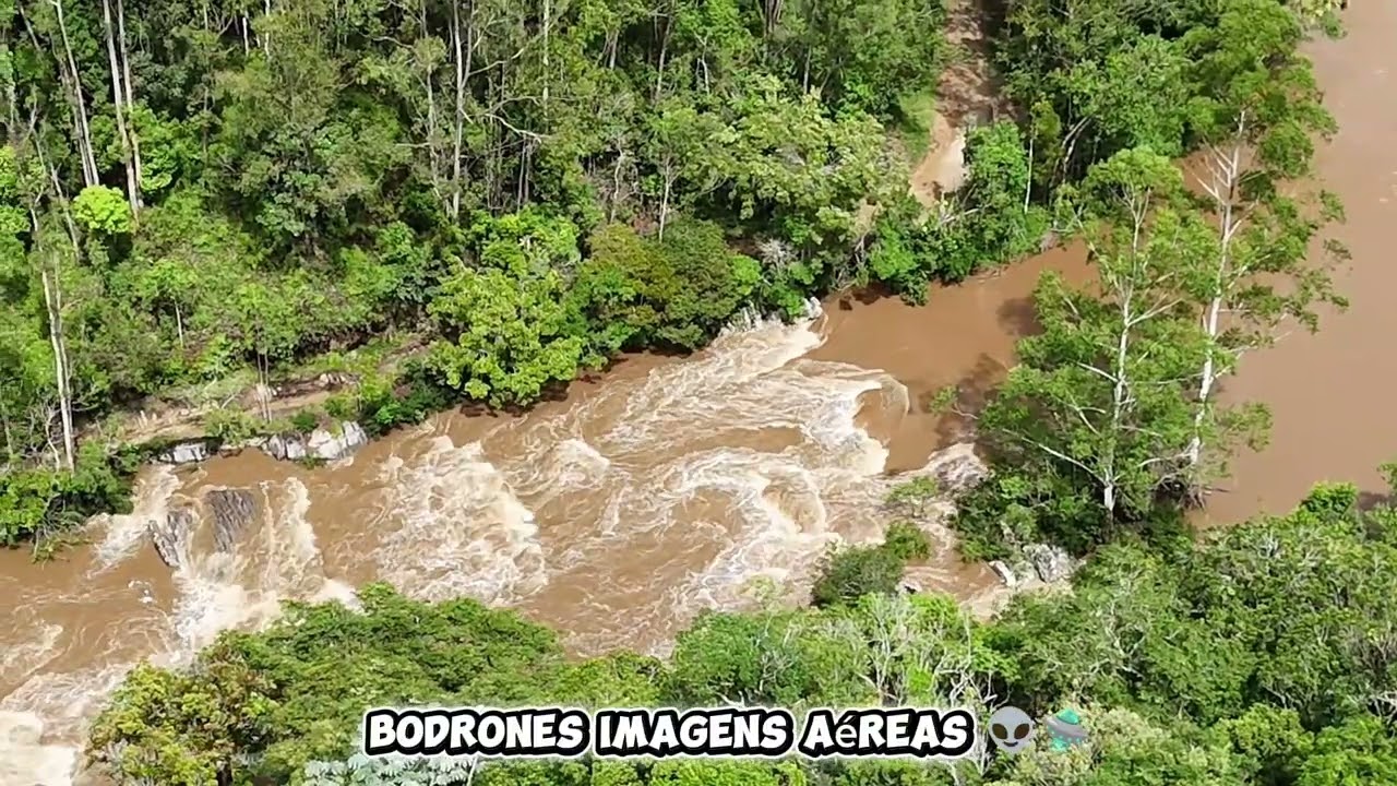 Vôo de drone feito na rodovia Oswaldo Cruz Ubatuba sentido Taubaté vôo feito no rio Paraibuna 😱😱