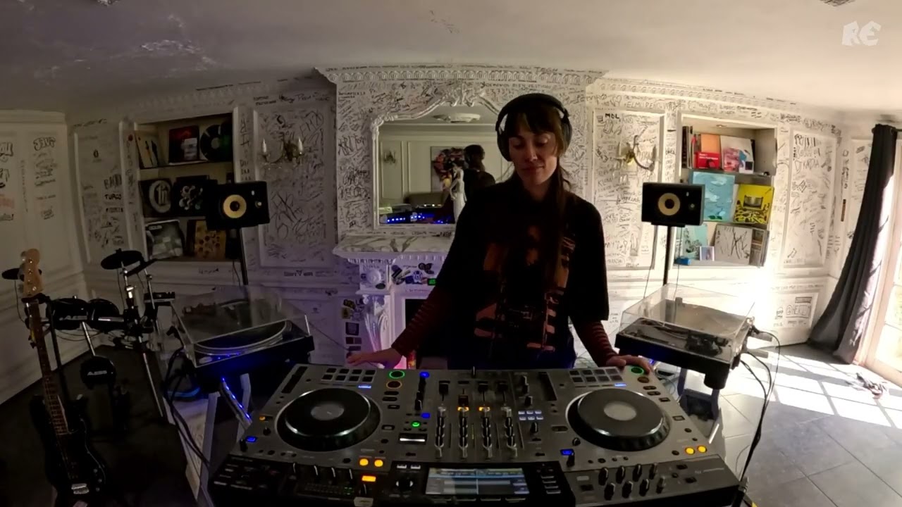 Guest Mix by Marie Laplante 