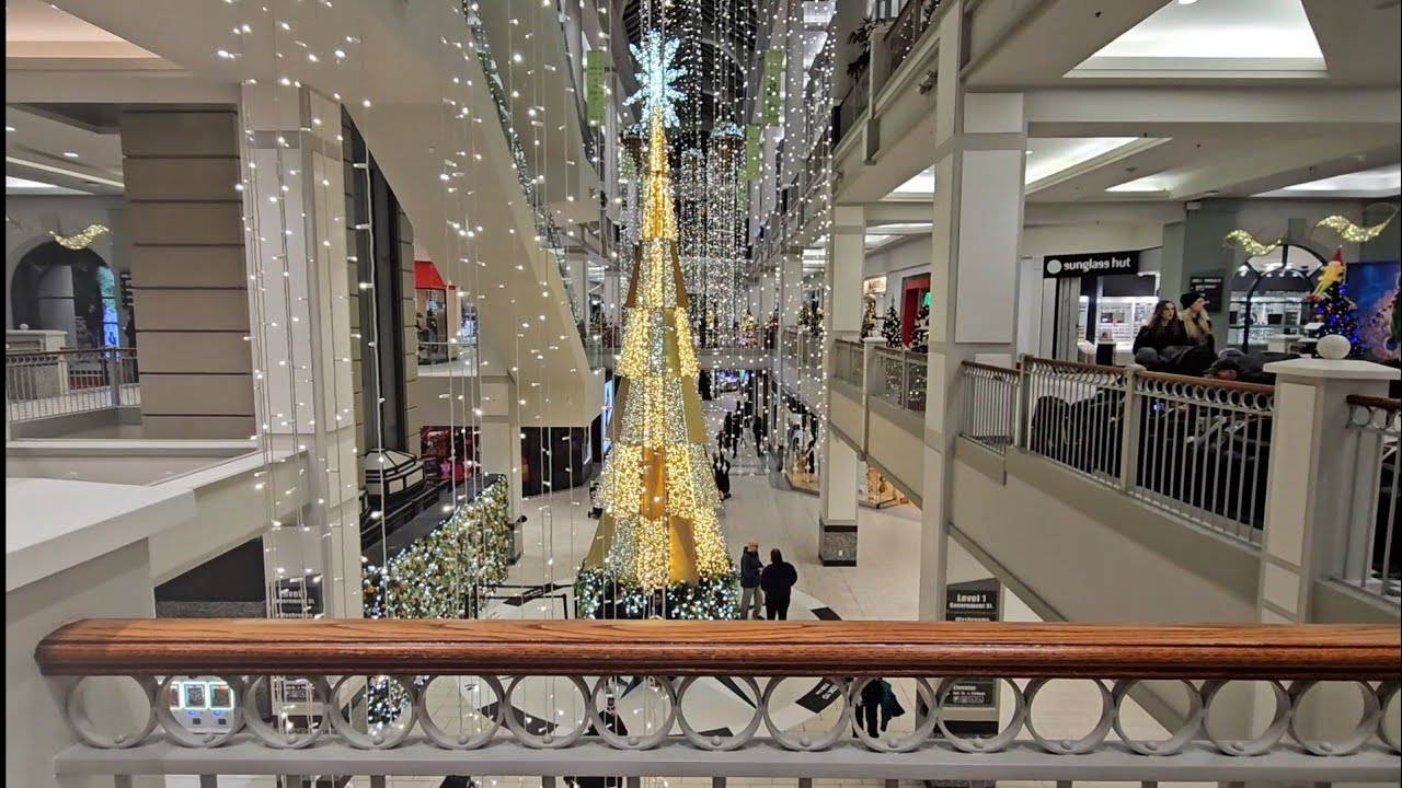 Bay Center Mall، Victoria BC Canada 