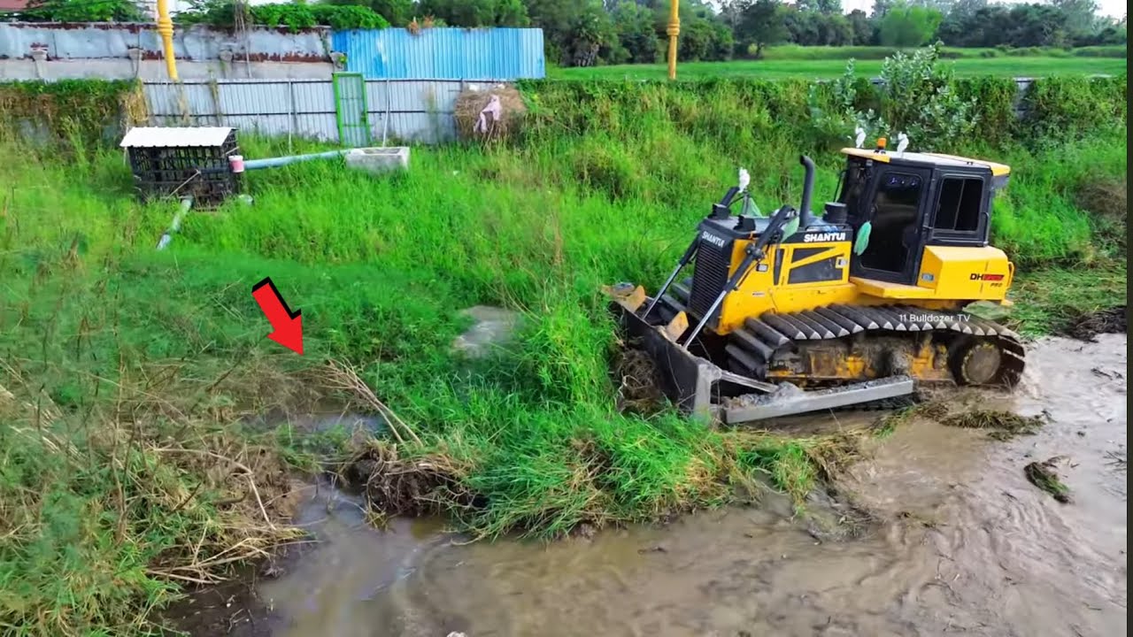 perfectly Huge New Landfill!! Shantui DH17c3 Cleaning Forested & Pushing Stones Into Water 