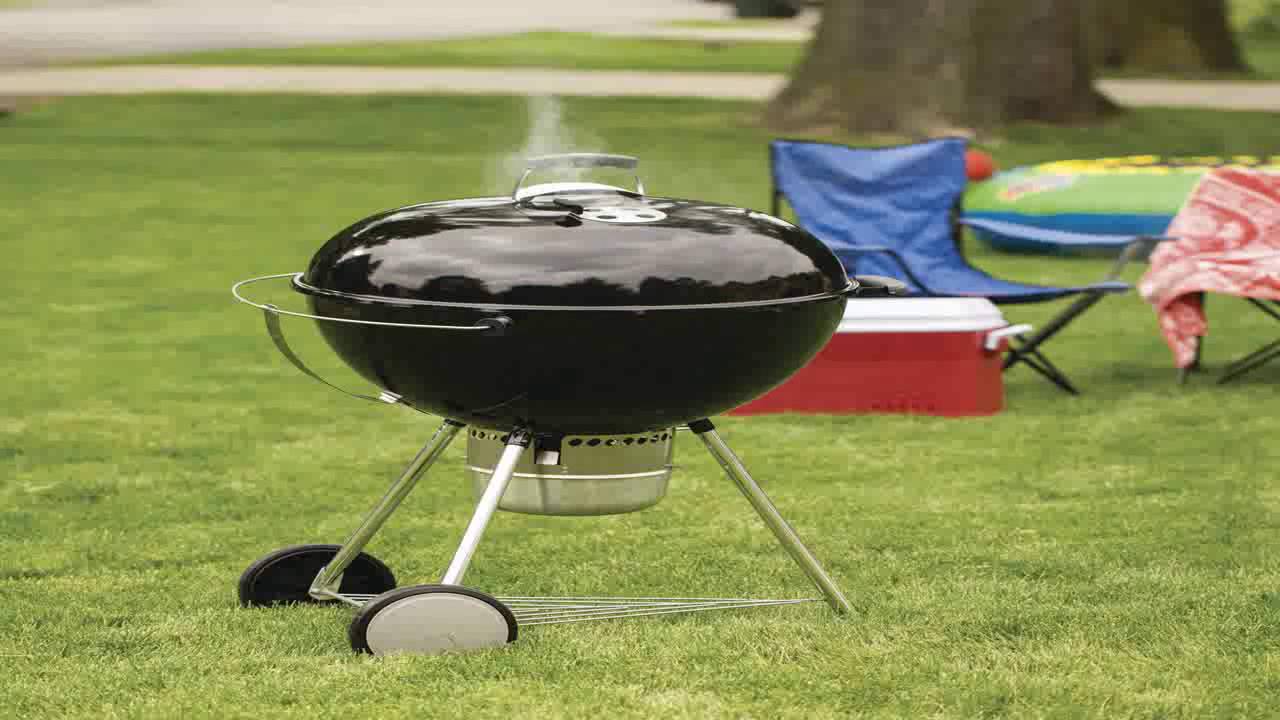 Weber 16401001 Original Kettle Premium Charcoal Grill 26 Inch Black