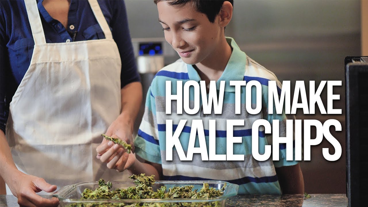 How to Make Raw Dehydrated Kale Chips