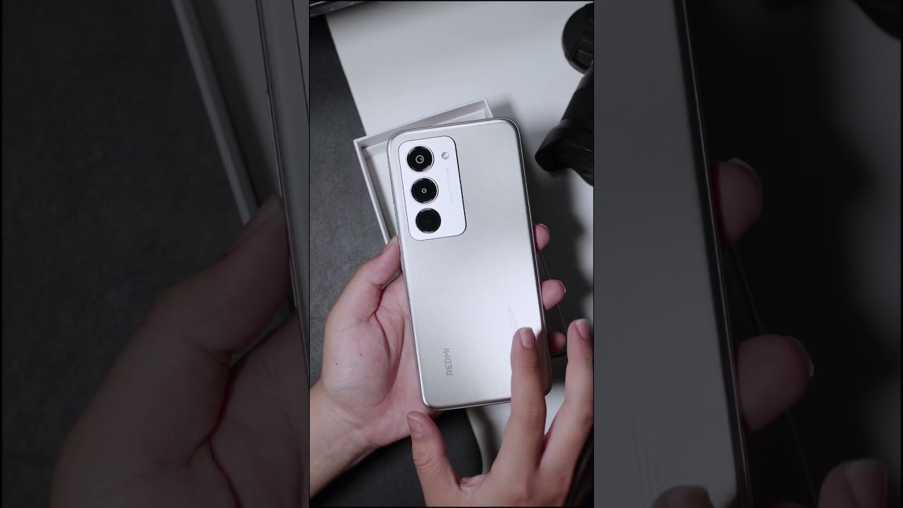Mở hộp Redmi 15: M&agrave;n to 6.9