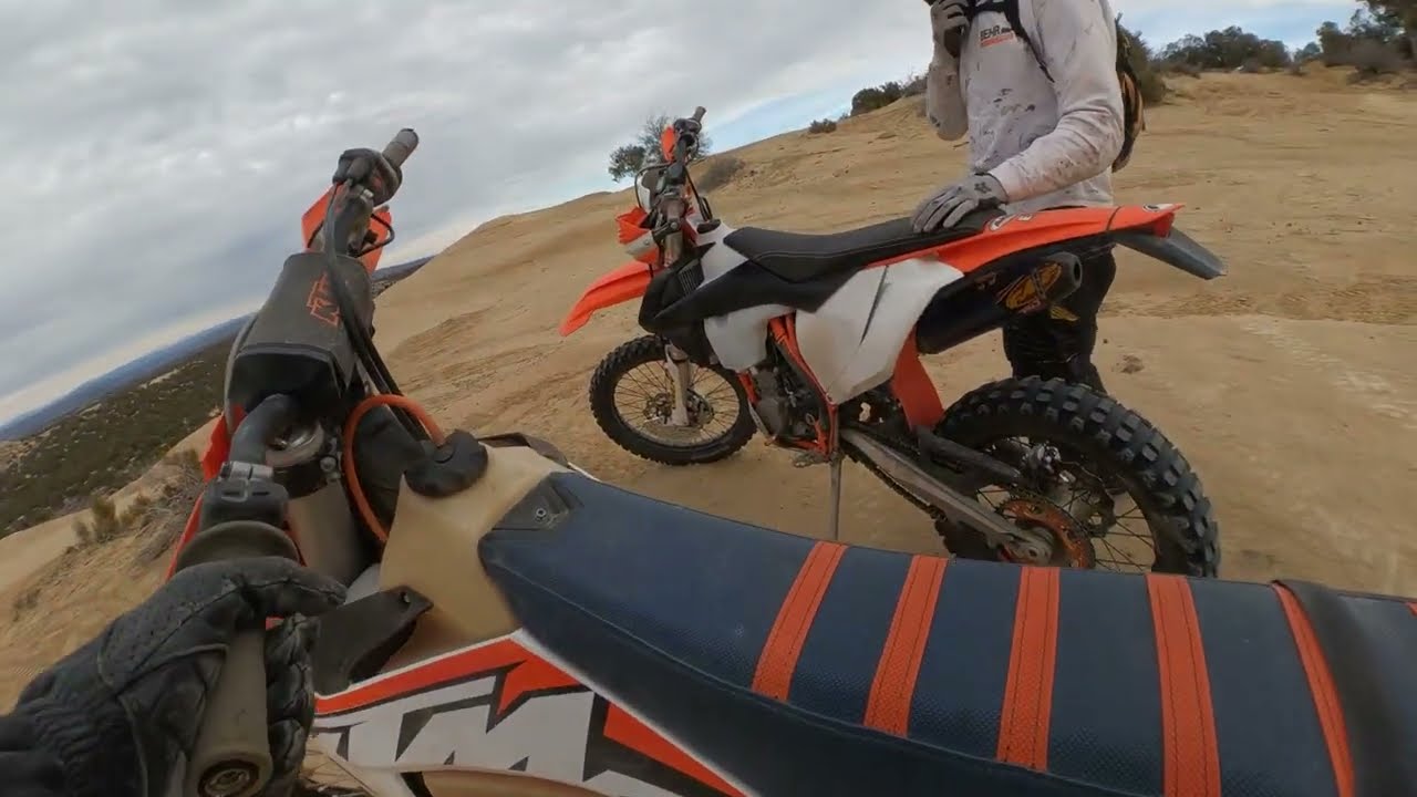 1st time riding a dirt Bike // Aztec New Mexico // ridge line trails with crashes