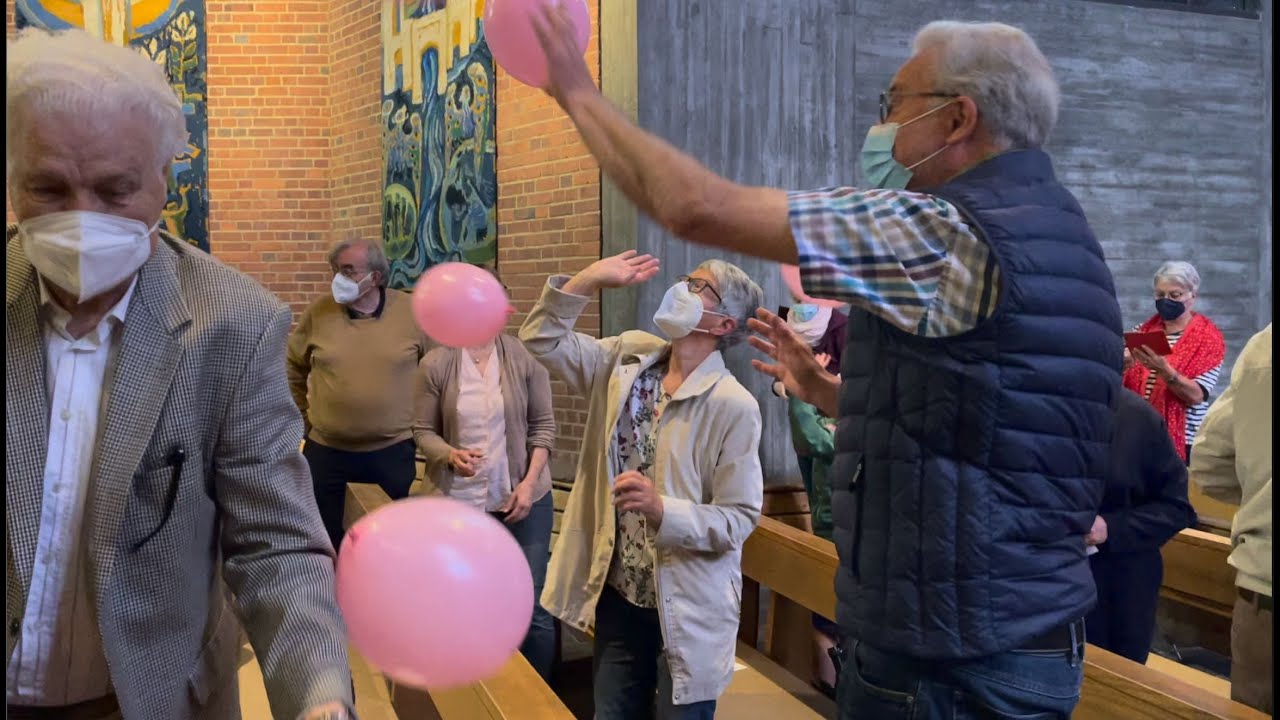 Luftballonschlacht in der Liebfrauenkirche