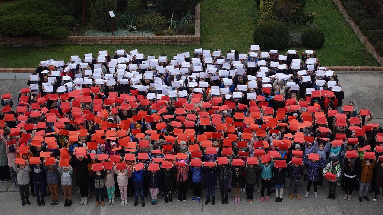 Szkoła do hymnu 2024