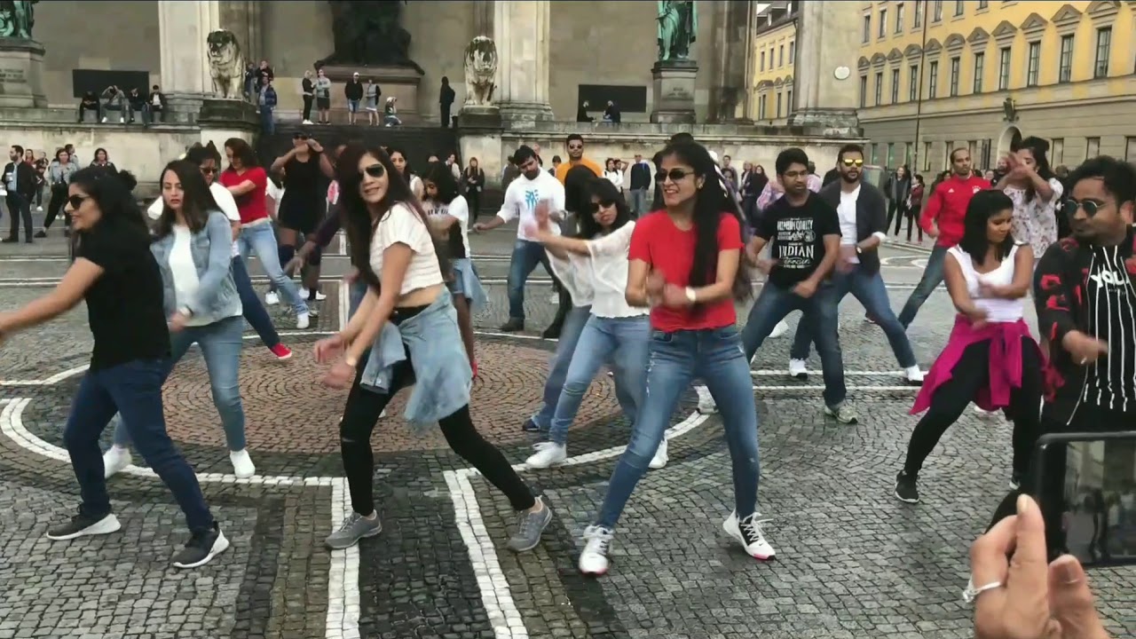 Bollywood Fun Flash Mob | First Class | Slow Motion | Wakhra Swag| Munich | 2019 | Odeonsplatz