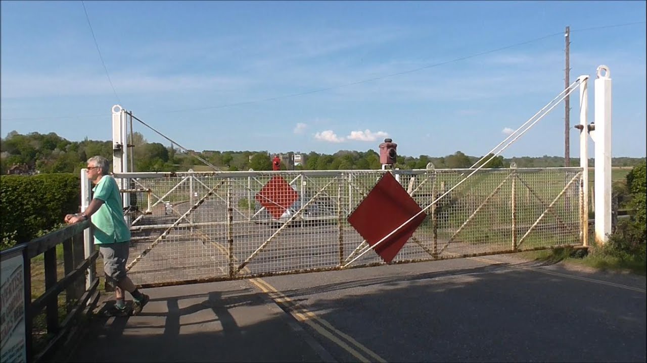 Bodiam Level Crossing