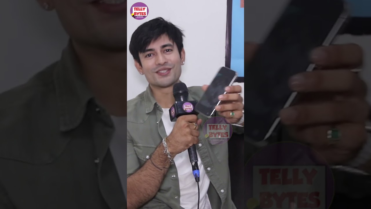 Aashay Mishra Saves CUTE Picture With Pranali Rathod On His Phone | #whatsonmyphone