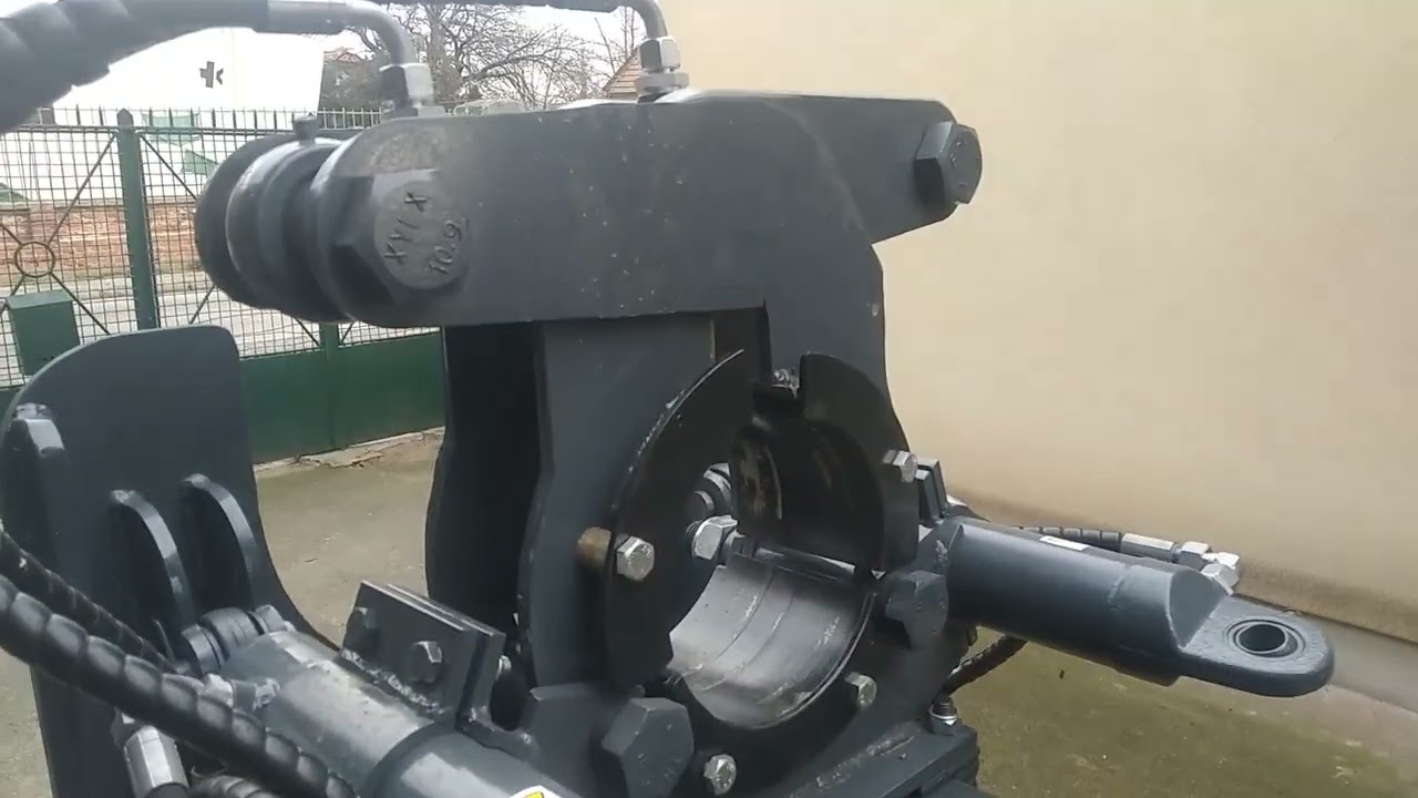 Water well drilling rig