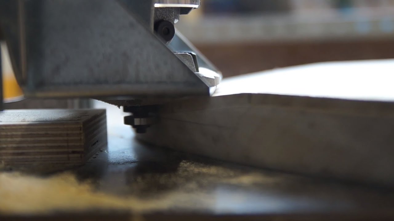 DIY Vorrichtung (Jig) zum Fräsen des Binding-Kanals eines Gitarrenbodys / DIY jig binding channel