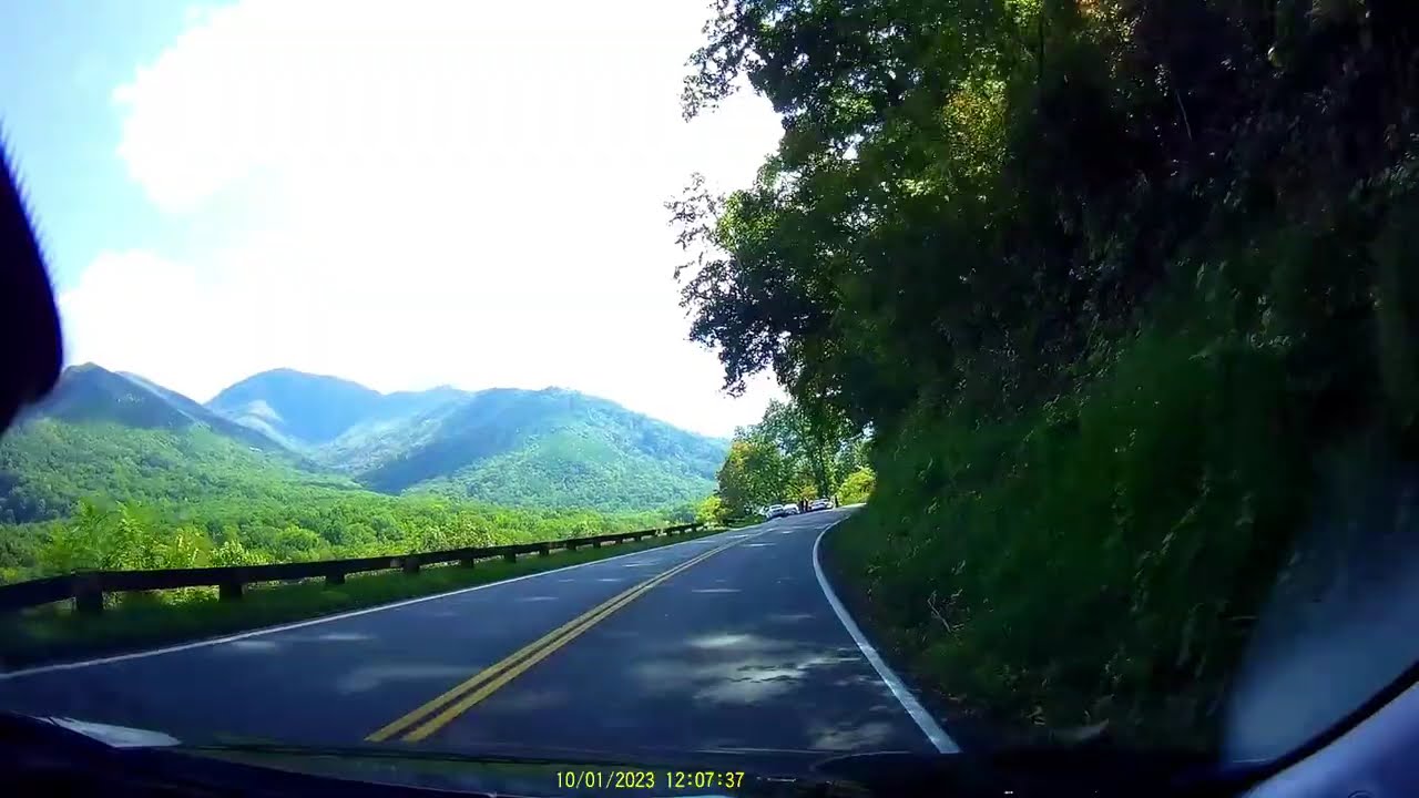 2 HOURS of Scenic Dashcam - Great Smoky Mountains Tennesee