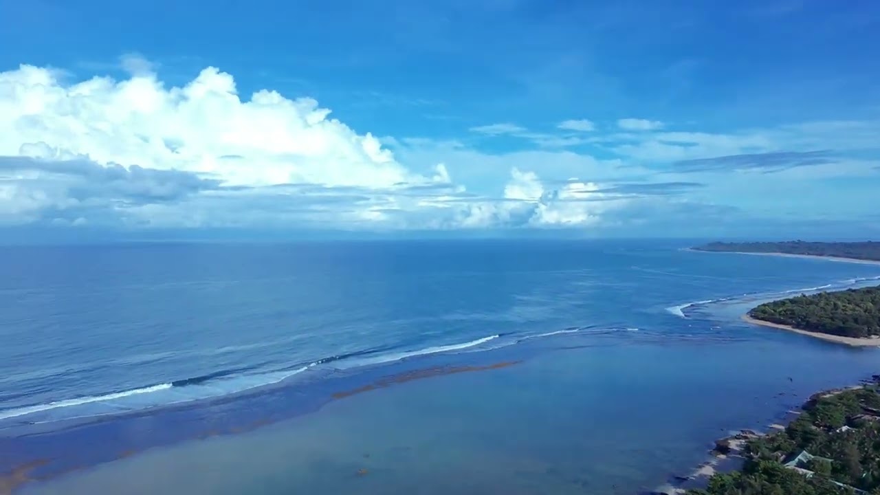 PANTAI UJUNG GENTENG