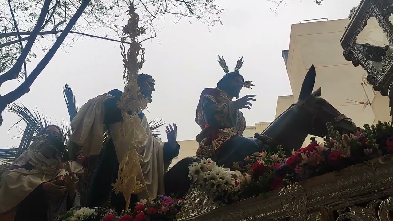 Encierro de la Hermandad de la borriquita parte 1 Domingo de Ramos 2024 Almería