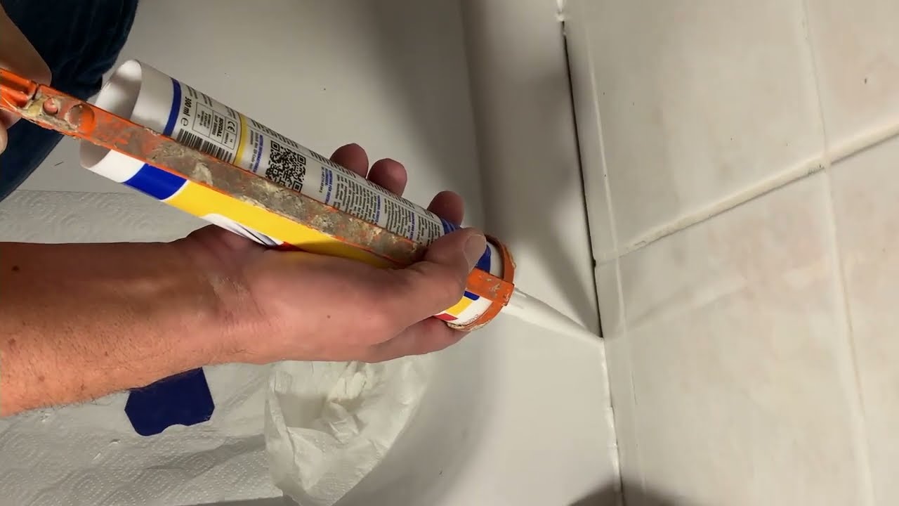 Dusche Bad mit Silikon verfugen / Fugen erneuern