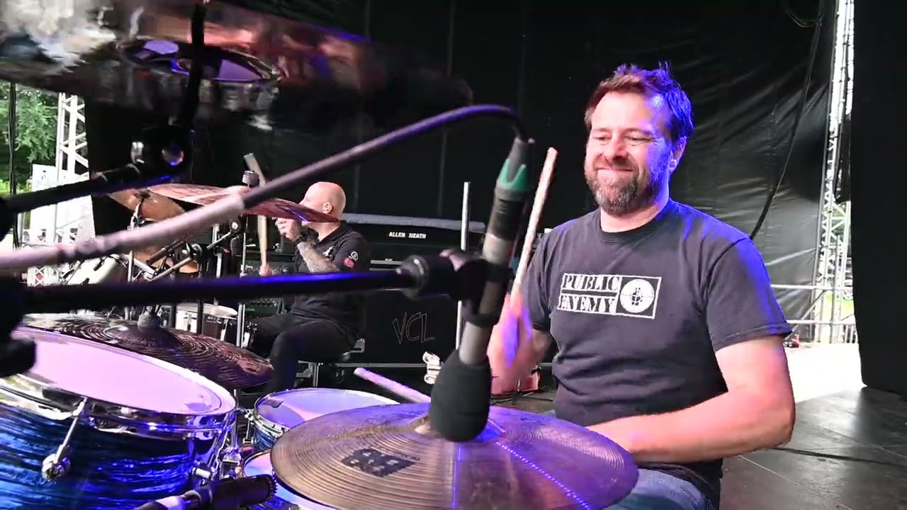 Neil Cooper van Therapy met Kortrijk Drumt -Drumschool Gino Kesteloot