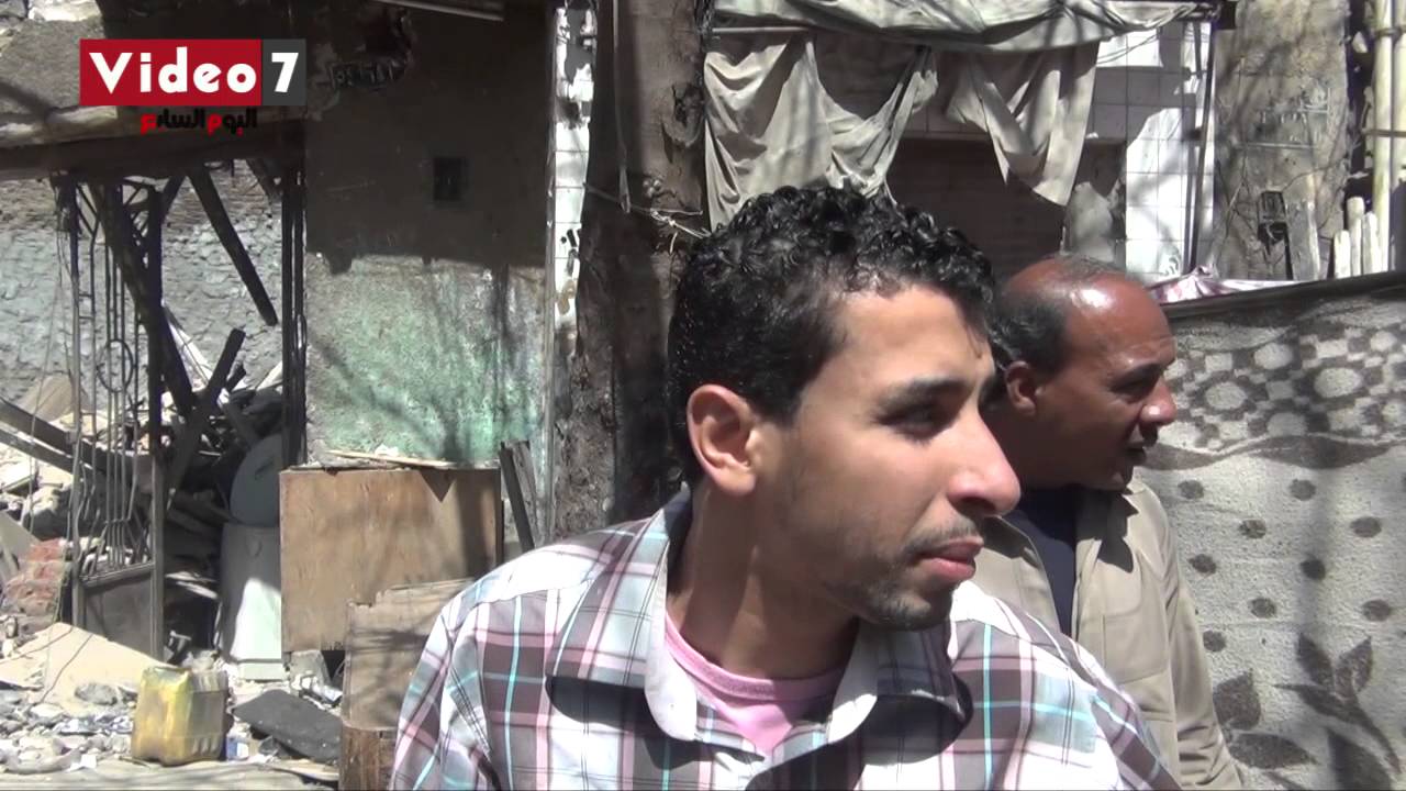 موظفو حى مصر القديمة يتجاهلوا مطالب الأهالي ويلعبون بلايستيشن