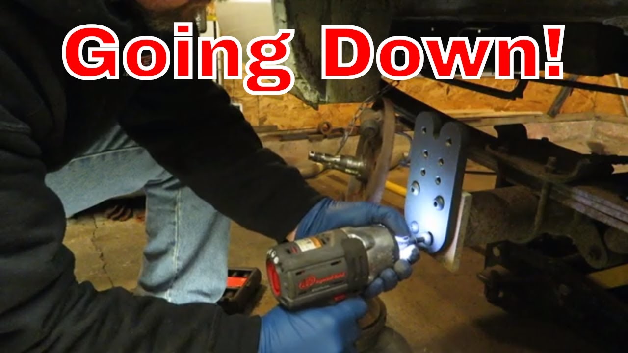 Lowering A VW Rabbit Truck caddy mk1 part 1