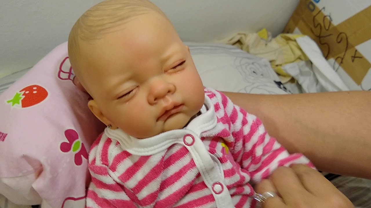 Details and dressing video of Nines D'onil sleeping reborn Jounyie (Sofia Kit)
