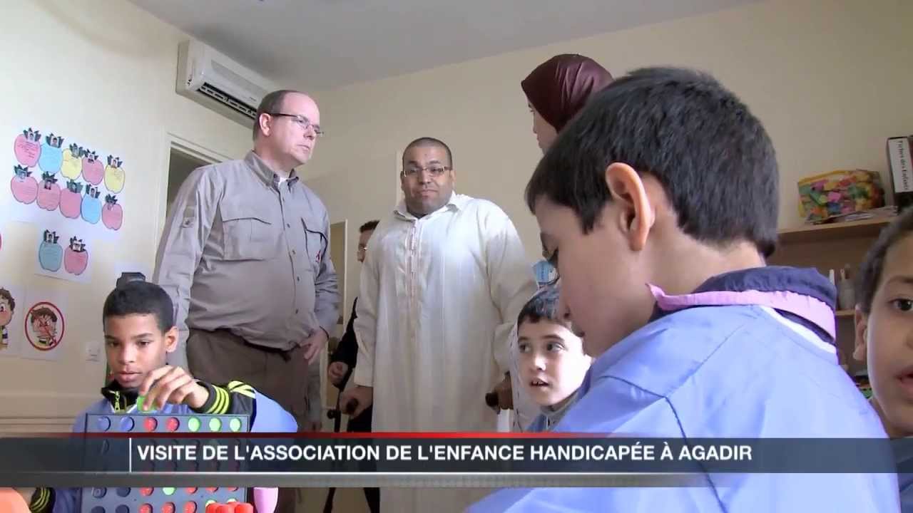 S.A.S. le Prince Albert II rencontre des enfants handicapés à Agadir
