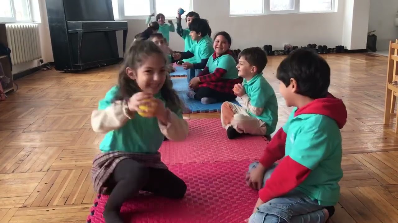 Սովորոմ ենք խաղալով