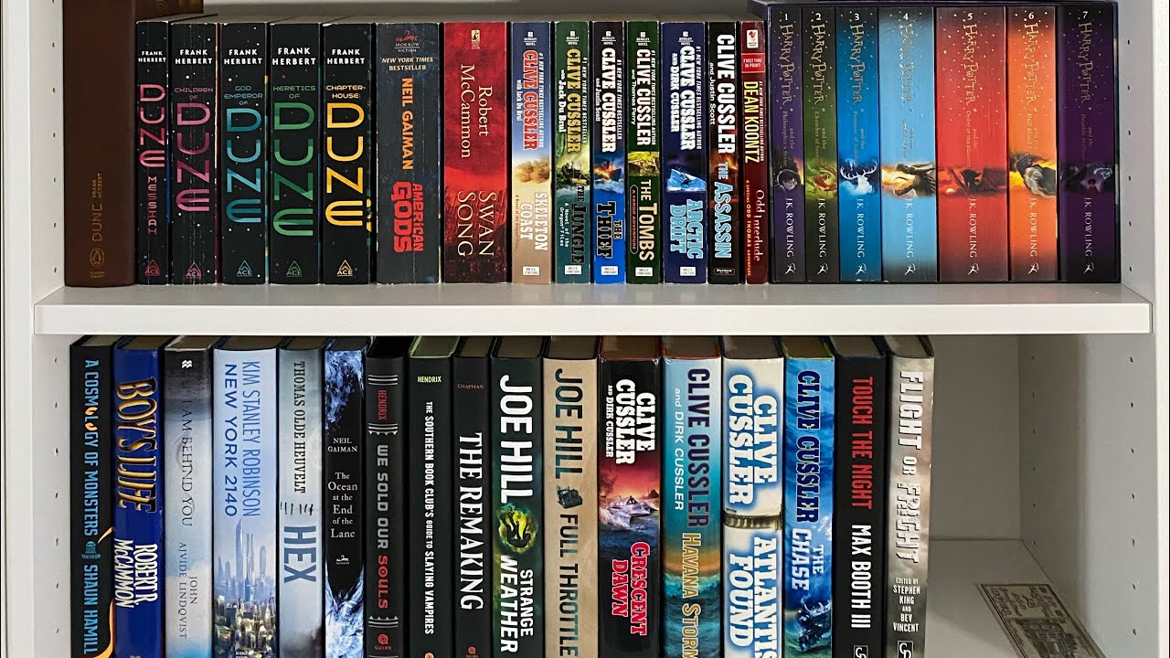 Bookshelf Tour 2020: What else is on my shelf!?