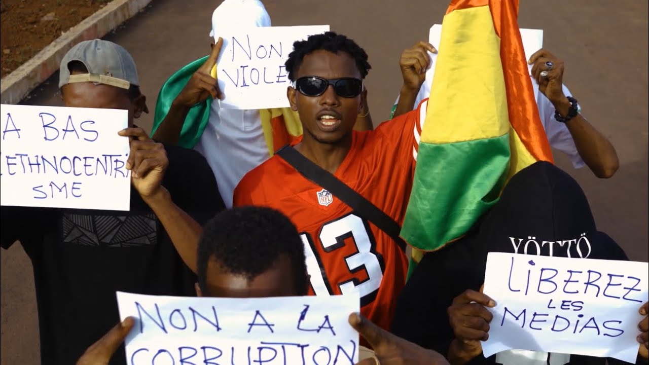 Maouni Yatch  -  Mon pays (clip officiel)