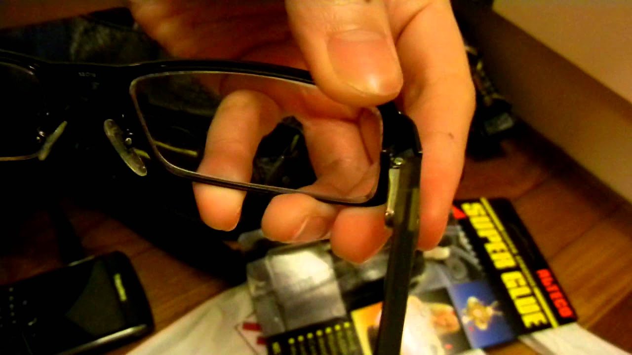How to fix your broken eyeglasses using a Super Glue