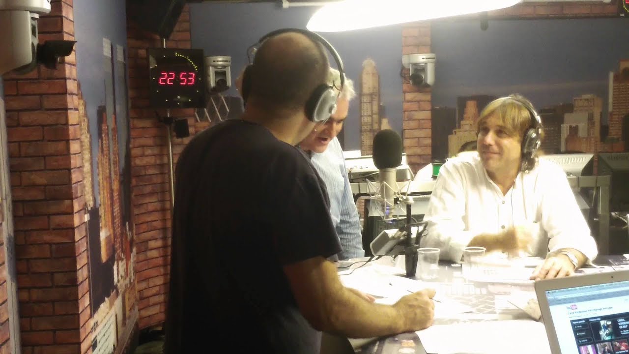 EelST - Cordialmente - Prima puntata stagione 2011/12 - Il karaoke di Mangoni