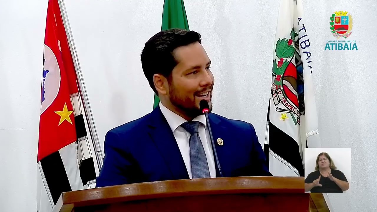 Vereador Derek reforça compromisso com população e defesa animal em discurso na Câmara Municipal