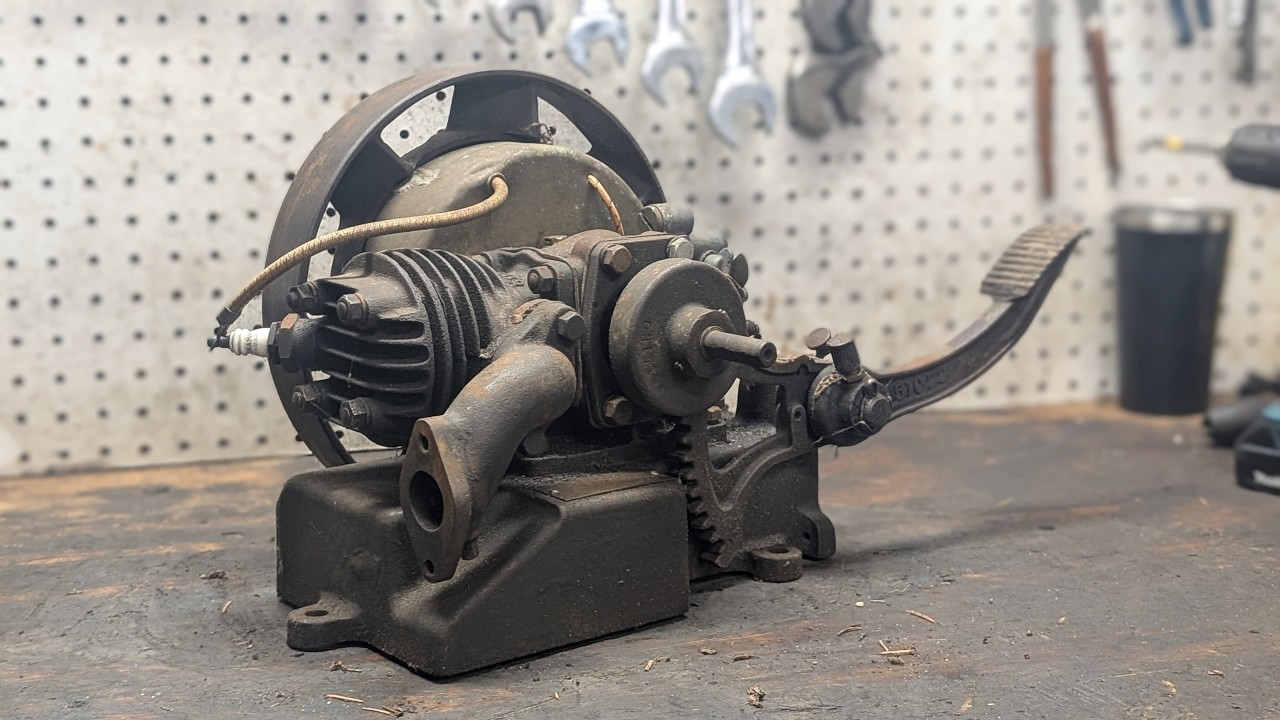 Возрождение старинного двигателя - 2-тактный двигатель Johnson Motor Company Utilimotor U-13120!