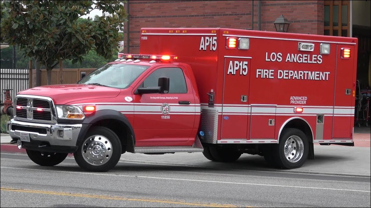 LAFD Advanced Provider 15 ambulance responding