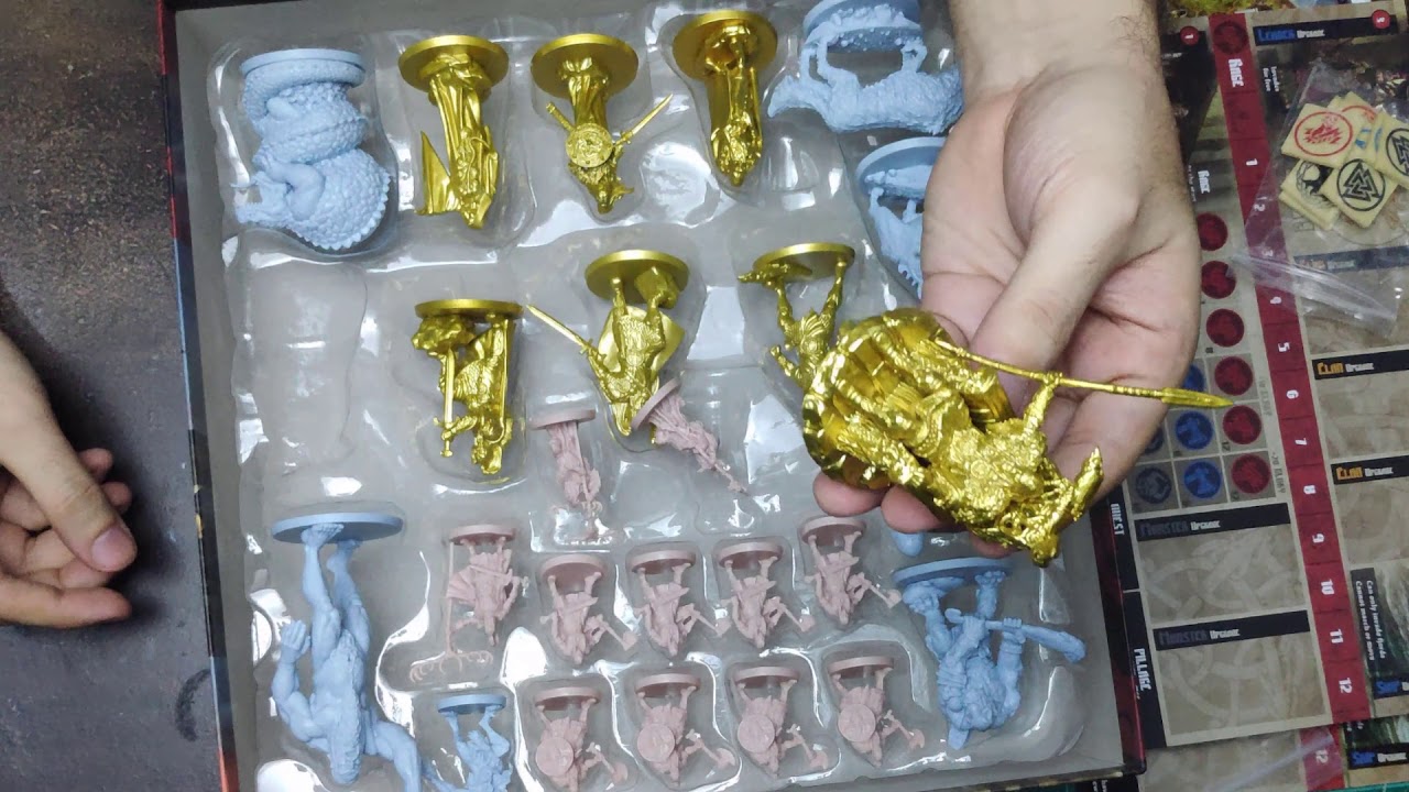 What's inside Blood Rage Digital KS Stretch Goal box?