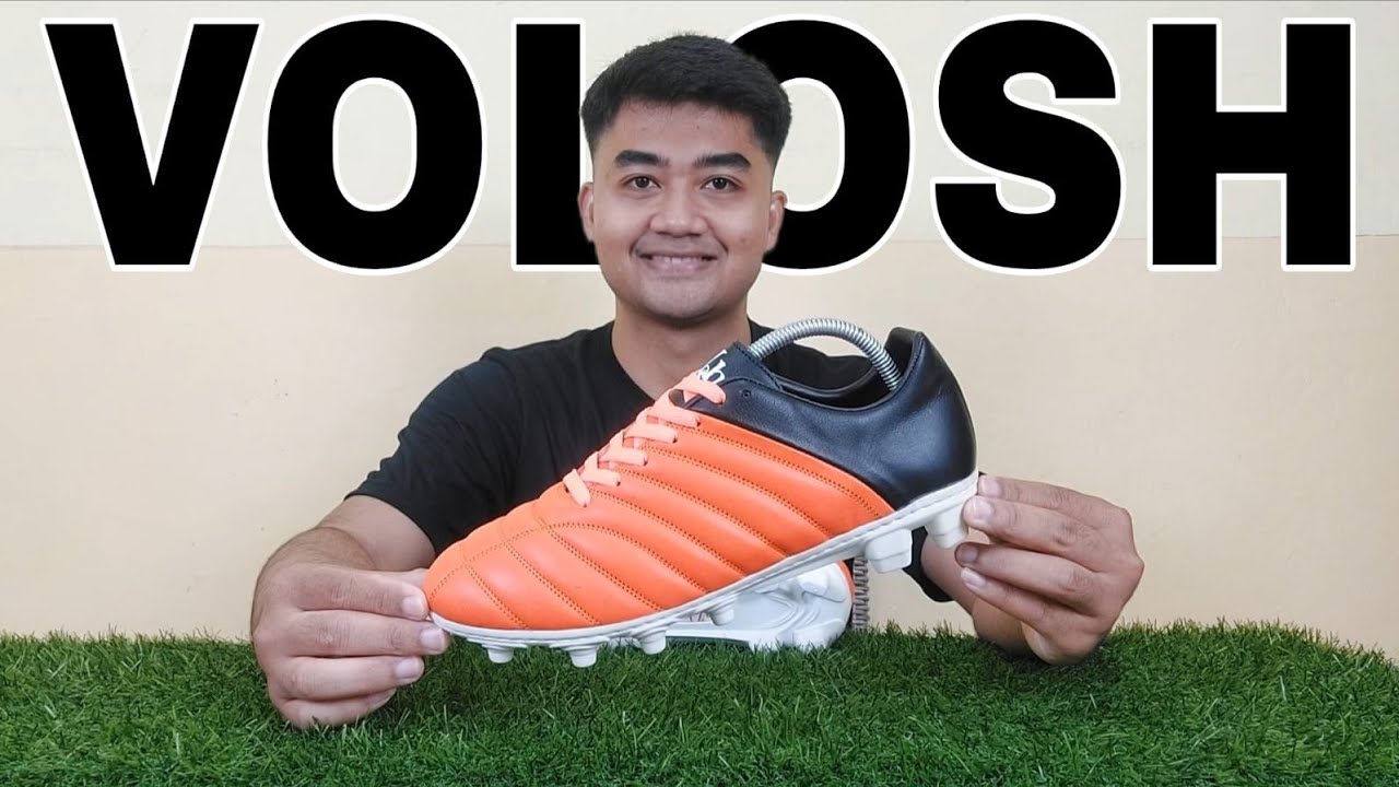Sepatu Bola Brand VOLOSH Seri SCR 001  Warna Hitam & Orange, Bahan Full Kulit Asli.