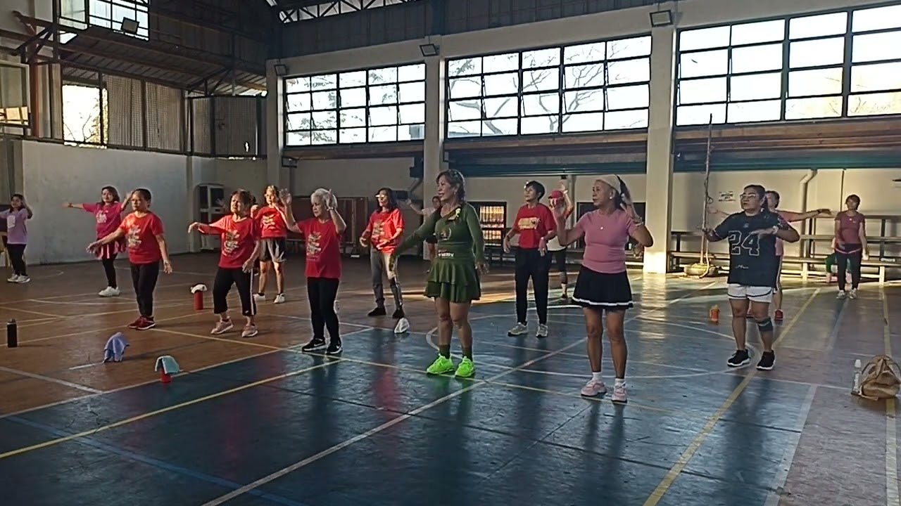 @knlphysicalfitness1425 Friday Dayo zumba with Coach Jen. Music belongs to the rightful owner 